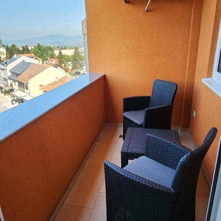 Brand New Two Bedroom And One Living Room Apartment In A Great Location! Szarajevó Kültér fotó