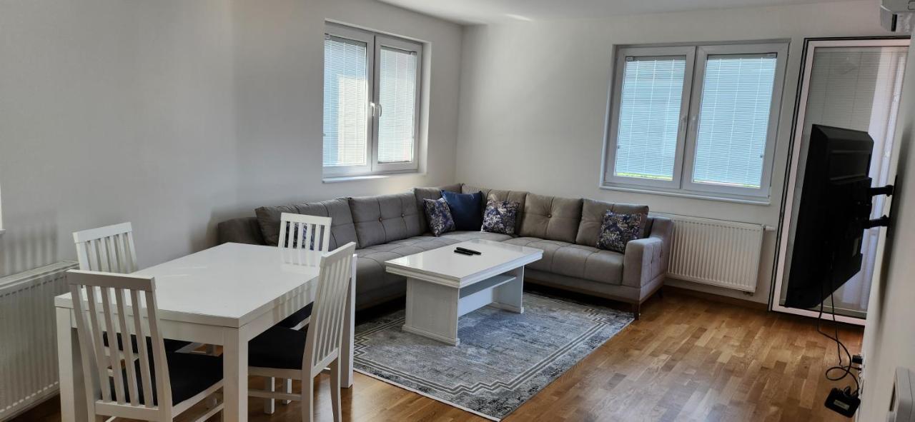 Brand New Two Bedroom And One Living Room Apartment In A Great Location! Szarajevó Kültér fotó