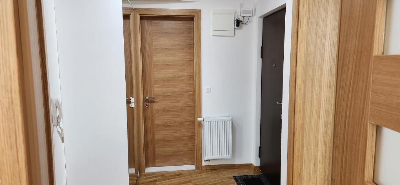 Brand New Two Bedroom And One Living Room Apartment In A Great Location! Szarajevó Kültér fotó