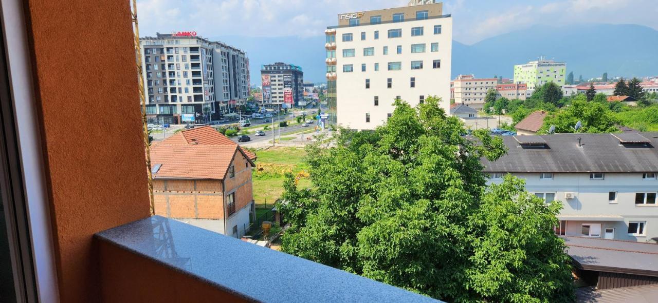 Brand New Two Bedroom And One Living Room Apartment In A Great Location! Szarajevó Kültér fotó
